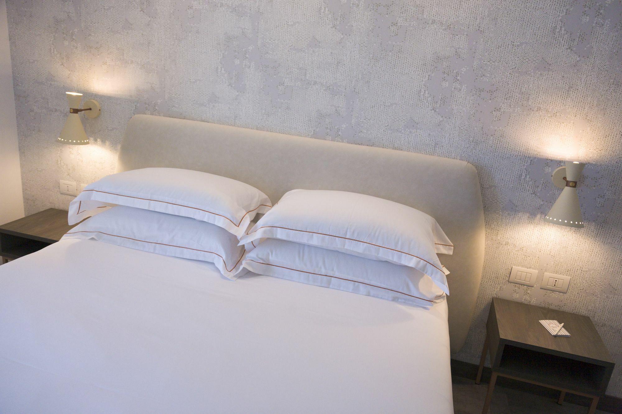 Ghibli Hotel ชิวิตาโนวา มาร์เค ภายนอก รูปภาพ